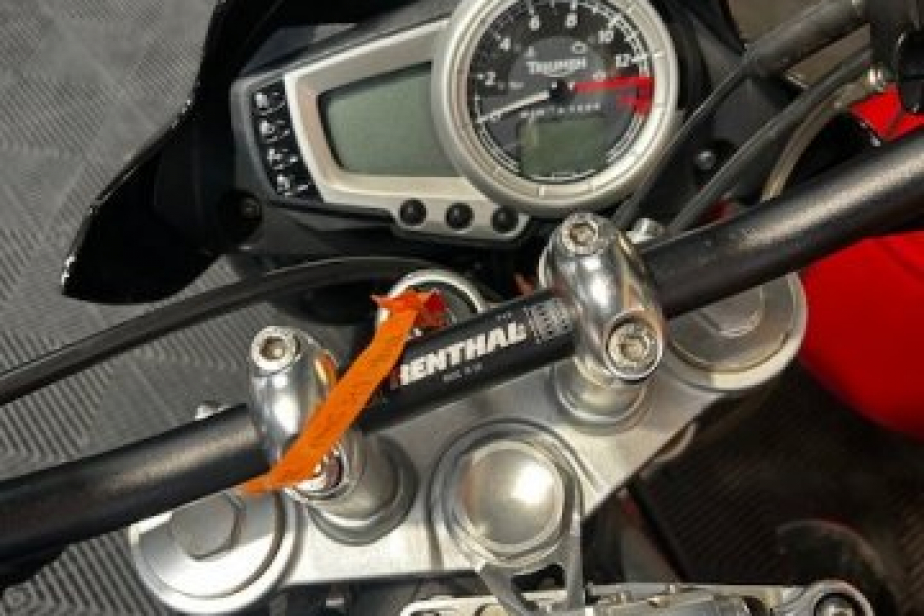TRIUMPH 675 STREET TRIPLE 2008, Saint-Étienne, Diagnostic Moto Casse