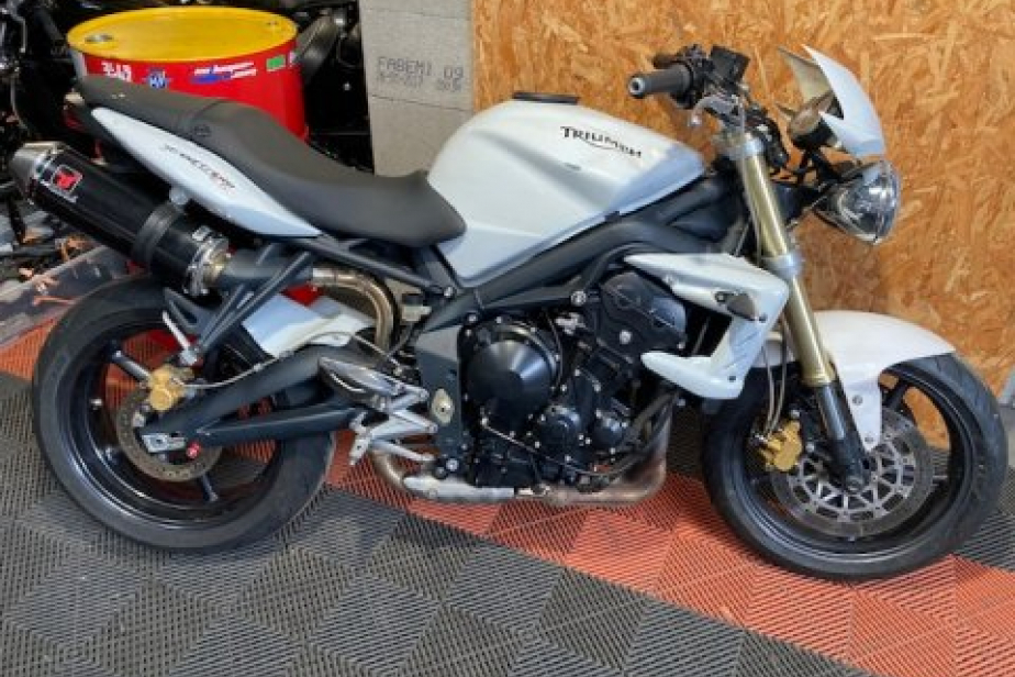 TRIUMPH 675 STREET TRIPLE 2008, Saint-Étienne, Diagnostic Moto Casse