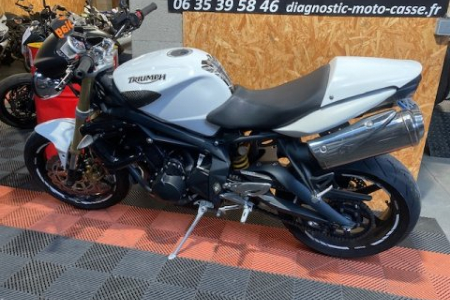 TRIUMPH 675 STREET TRIPLE 2008, Saint-Étienne, Diagnostic Moto Casse