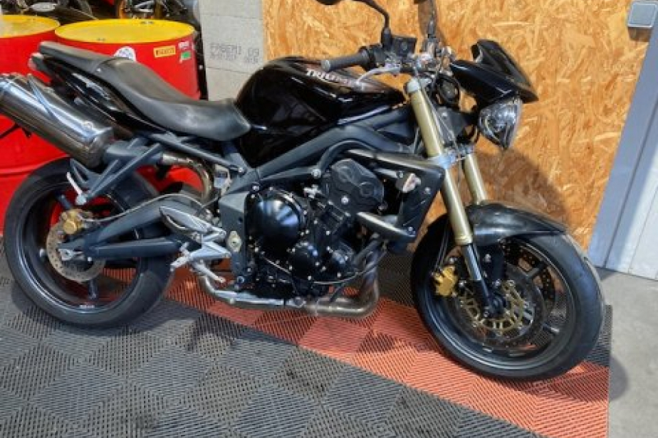 TRIUMPH 675 STREET TRIPLE 2009, Saint-Étienne, Diagnostic Moto Casse