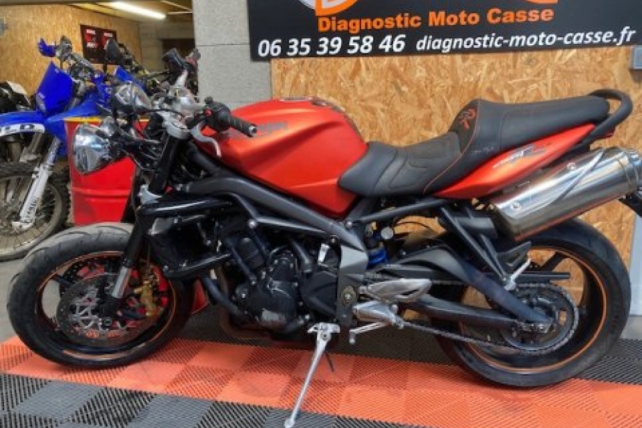 TRIUMPH 675 STREET TRIPLE R 2010, Saint-Étienne, Diagnostic Moto Casse