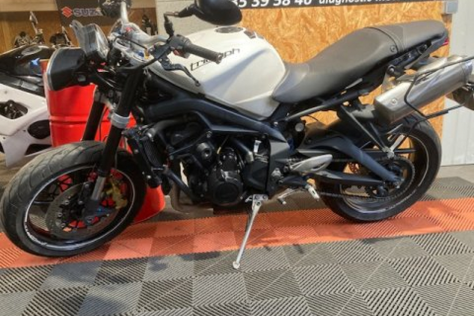 Triumph 675 street triple R 2012, Saint-Étienne, Diagnostic Moto Casse