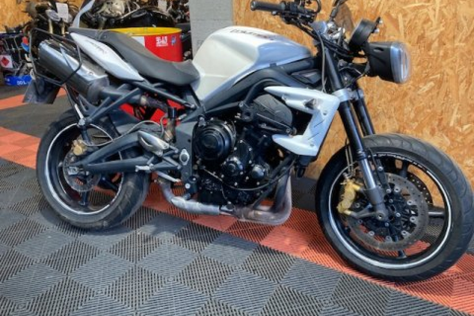 Triumph 675 street triple R 2012, Saint-Étienne, Diagnostic Moto Casse