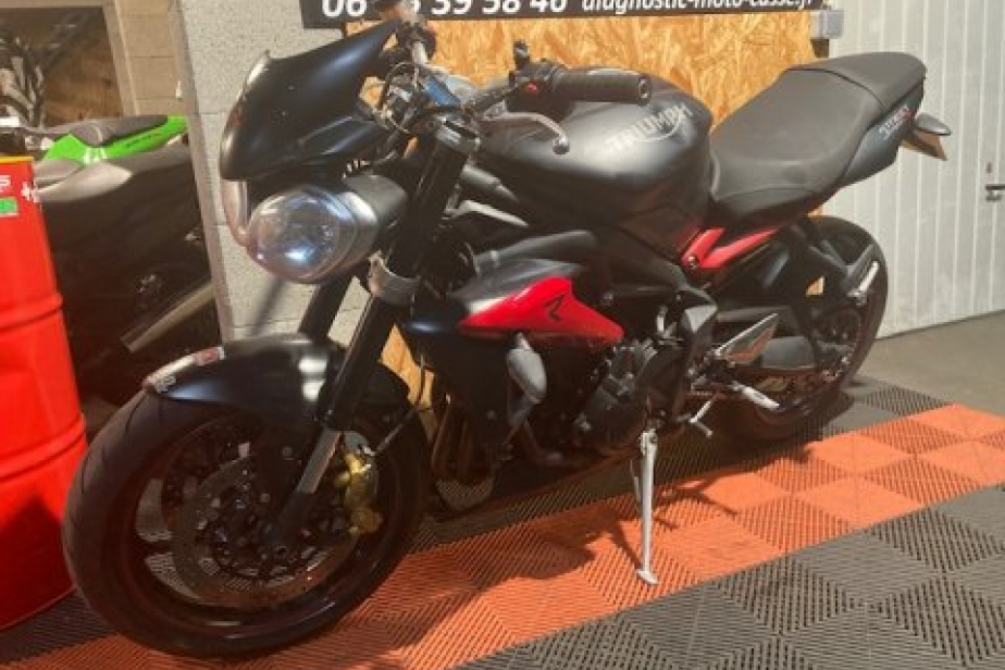 TRIUMPH 675 STREET TRIPLE R 2015, Saint-Étienne, Diagnostic Moto Casse