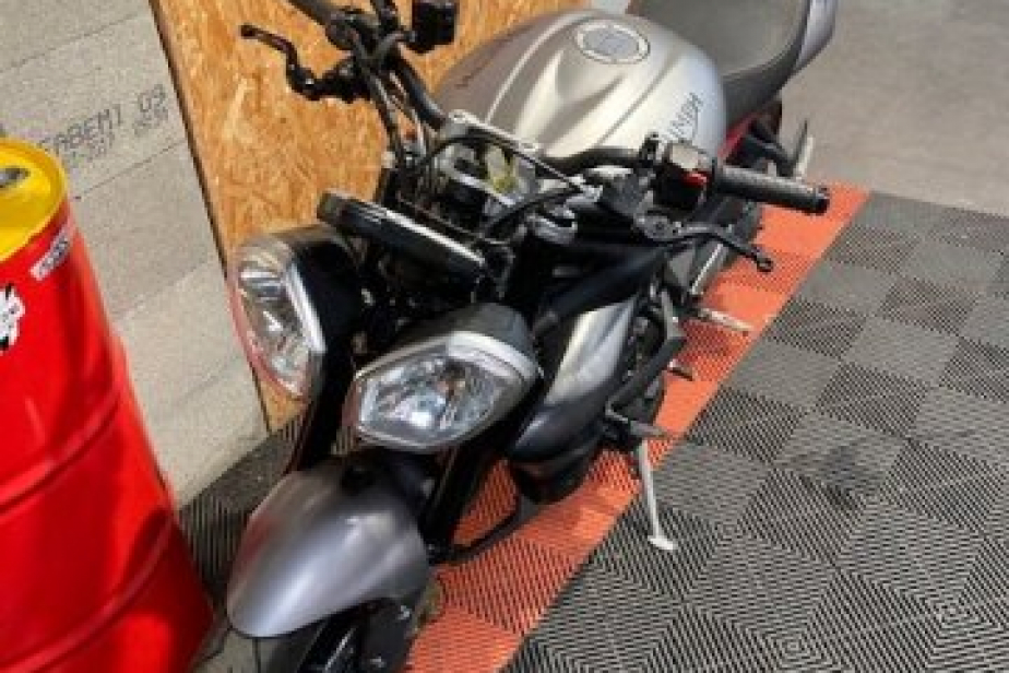 TRIUMPH 675 STREET TRIPLE R 2015, Saint-Étienne, Diagnostic Moto Casse