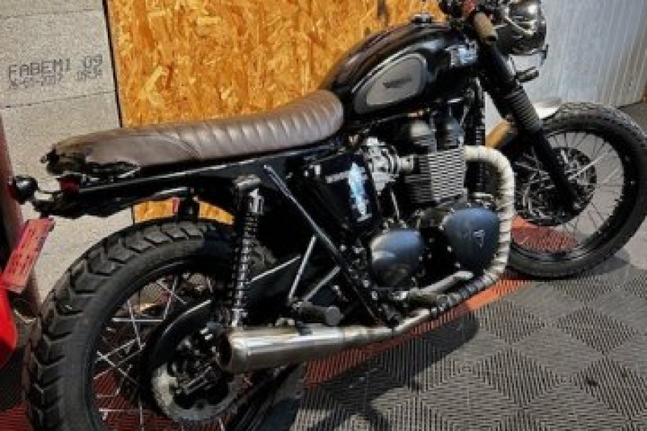TRIUMPH BONNEVILLE T100 2016, Saint-Étienne, Diagnostic Moto Casse