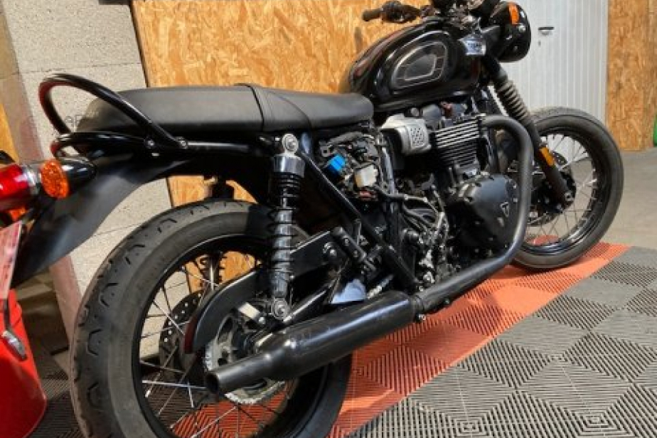 TRIUMPH BONNEVILLE T100 BLACK, Saint-Étienne, Diagnostic Moto Casse
