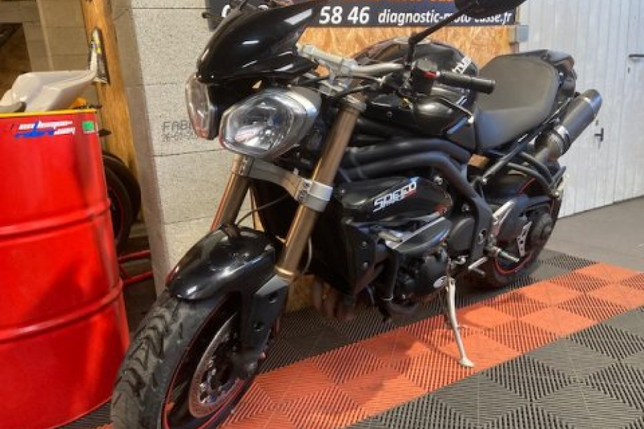 TRIUMPH SPEED TRIPLE 1050 2013, Saint-Étienne, Diagnostic Moto Casse