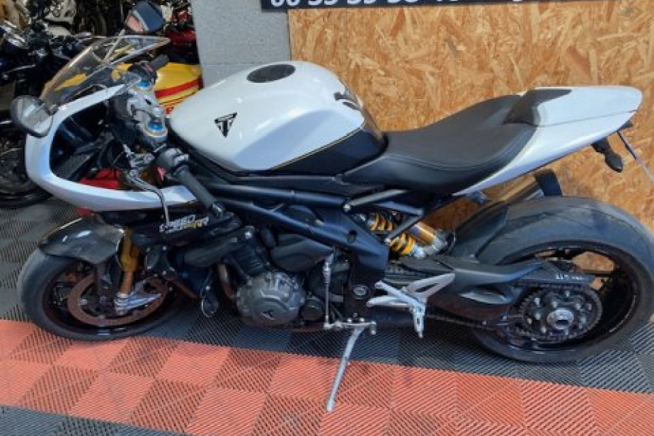 TRIUMPH SPEED TRIPLE 1200 RR, Saint-Étienne, Diagnostic Moto Casse