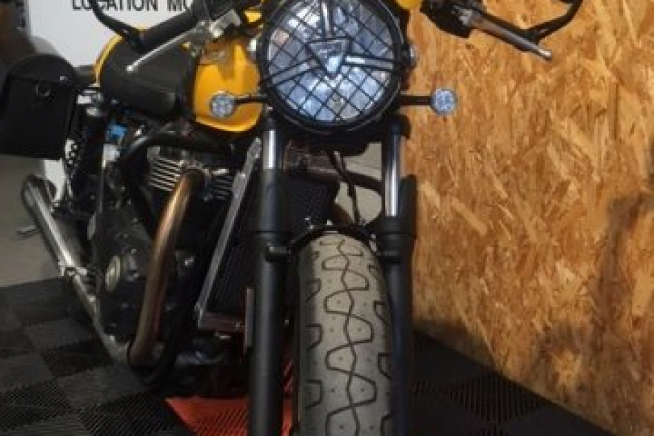 Triumph Street Cup 2017 abs bridée A2, Saint-Étienne, Diagnostic Moto Casse