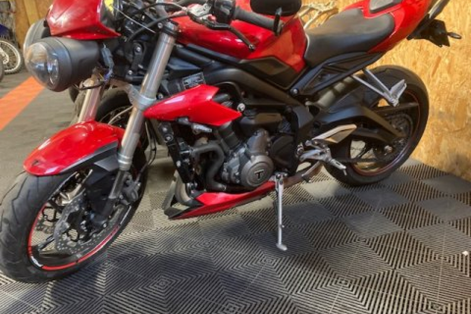 TRIUMPH STREET TRIPLE 660 S A2, Saint-Étienne, Diagnostic Moto Casse