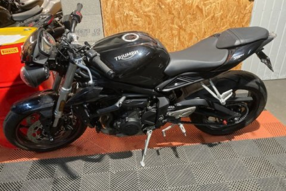 TRIUMPH STREET TRIPLE 660 S A2, Saint-Étienne, Diagnostic Moto Casse