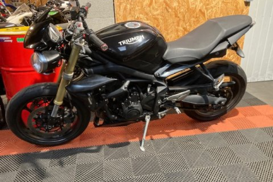 TRIUMPH STREET TRIPLE 675 2016, Saint-Étienne, Diagnostic Moto Casse