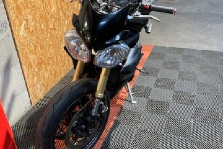 TRIUMPH STREET TRIPLE 675 2016, Saint-Étienne, Diagnostic Moto Casse