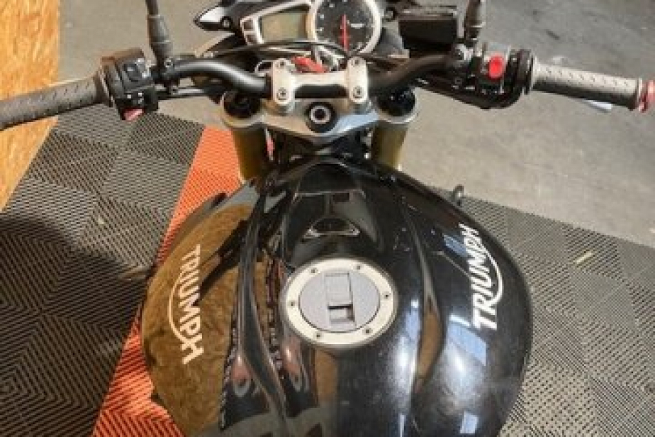 TRIUMPH STREET TRIPLE 675 2016, Saint-Étienne, Diagnostic Moto Casse