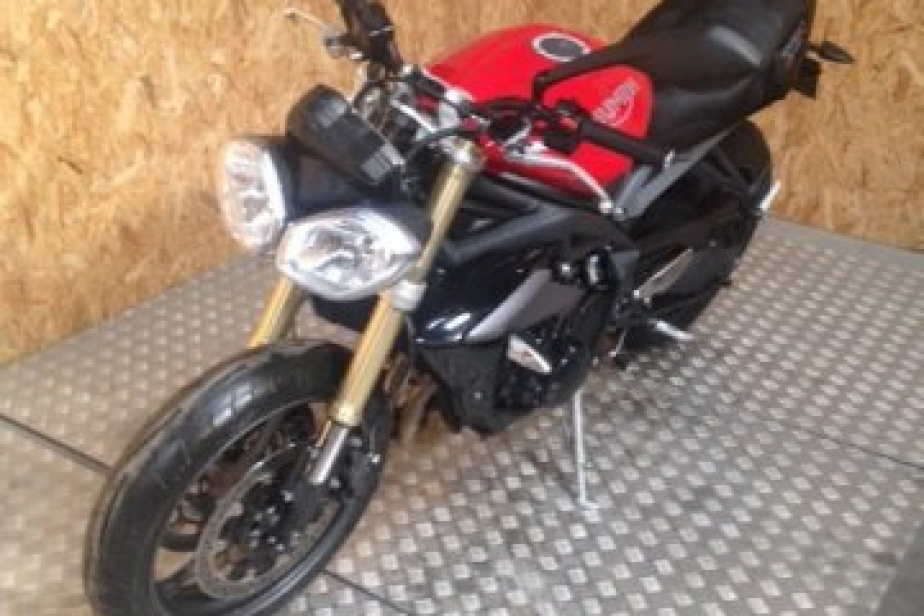 TRIUMPH STREET TRIPLE R 2015, Saint-Étienne, Diagnostic Moto Casse