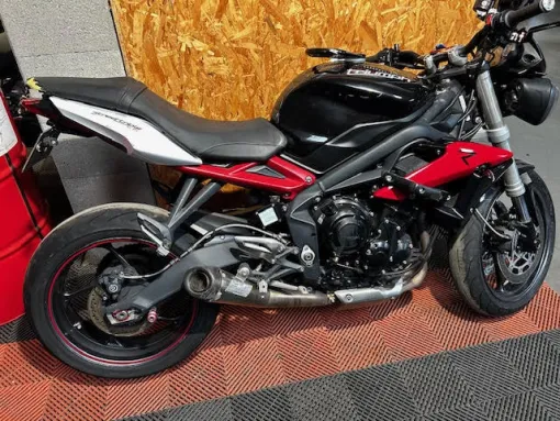 Pièces detachées de triumph street triple 675 R  2013 à 2016 à Paris, Saint-Étienne, Diagnostic Moto Casse
