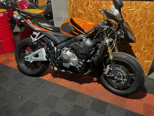 Honda 600 cbrr 2005 visible sur Lyon , Saint-Étienne, Diagnostic Moto Casse