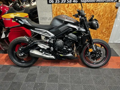 TRIUMPH 765 R 2023 disponible sur Paris, Saint-Étienne, Diagnostic Moto Casse