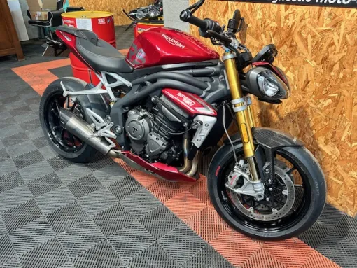 TRIUMPH SPEED TRIPLE 1200 RS 2024 disponible sur Paris, Saint-Étienne, Diagnostic Moto Casse