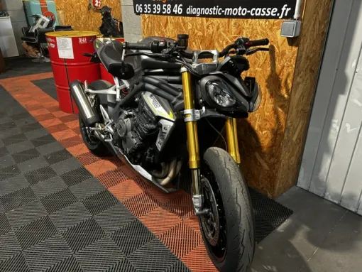 TRIUMPH SPEED TRIPLE 1200 RS 2021 disponible sur Paris, Saint-Étienne, Diagnostic Moto Casse