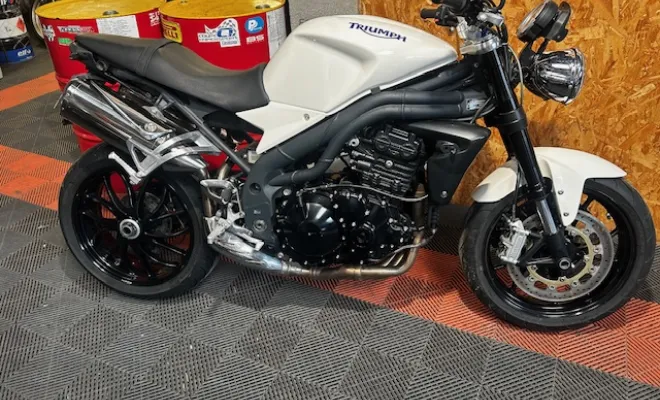 Triumph 1050 speed triple 2009, Saint-Étienne, Diagnostic Moto Casse
