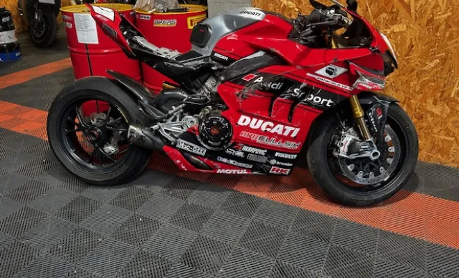 DUCATI PANIGALE V4R 2019, Saint-Étienne, Diagnostic Moto Casse
