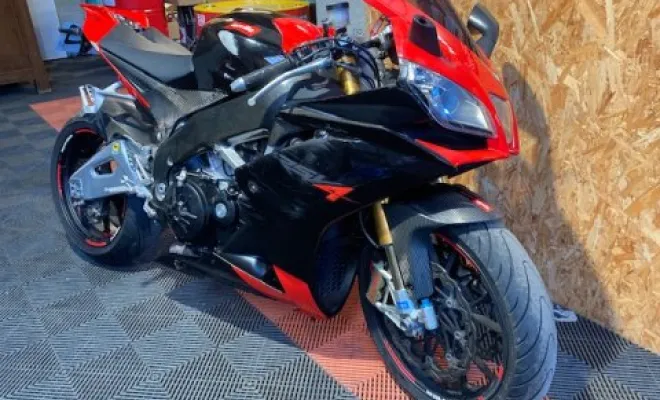 APRILIA 1000 RSV4 FACTORY 2011, Saint-Étienne, Diagnostic Moto Casse