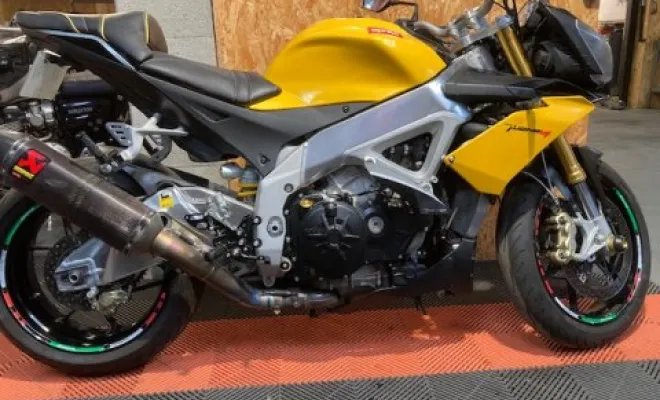 APRILIA 1000 TUONO V4 R 2011, Saint-Étienne, Diagnostic Moto Casse