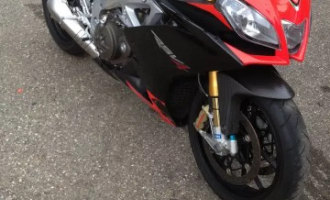 APRILIA RSV4 FACTORY 2011, Saint-Étienne, Diagnostic Moto Casse