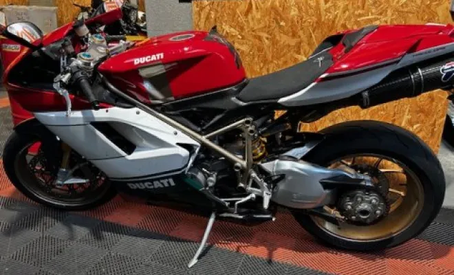 DUCATI 1098 S TRICOLORE 2008, Saint-Étienne, Diagnostic Moto Casse