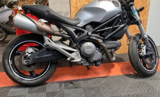 DUCATI 696 MONSTER, Saint-Étienne, Diagnostic Moto Casse