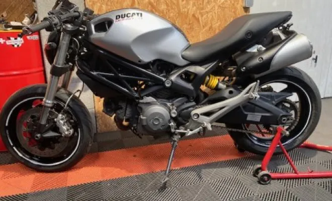 DUCATI 696 MONSTER, Saint-Étienne, Diagnostic Moto Casse