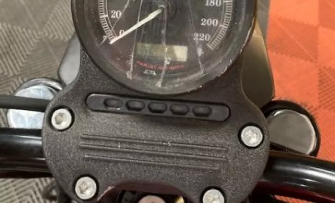 HARLEY DAVIDSON 883 SPORTSTER 2013, Saint-Étienne, Diagnostic Moto Casse