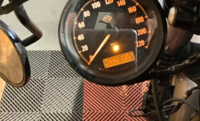 HARLEY SPORSTER 883 IRON 2016, Saint-Étienne, Diagnostic Moto Casse