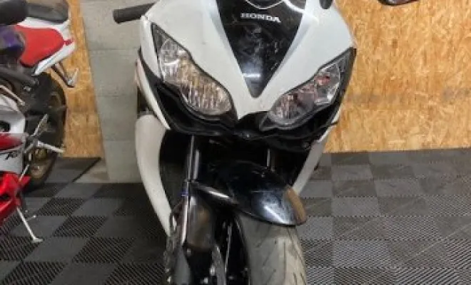 HONDA CBR 1000 RR 2010, Saint-Étienne, Diagnostic Moto Casse
