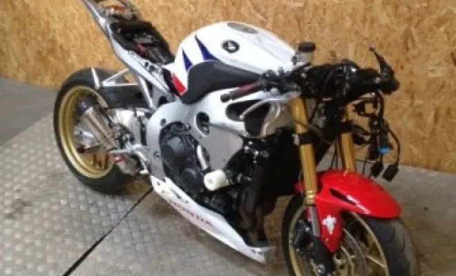 Honda cbr1000rr 2014, Saint-Étienne, Diagnostic Moto Casse
