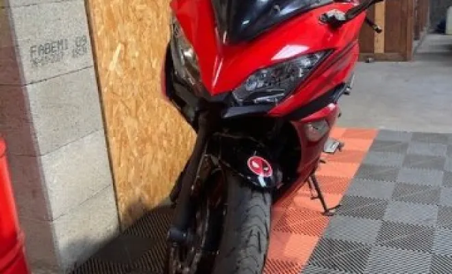 KAWASAKI Z650 NINJA ABS, Saint-Étienne, Diagnostic Moto Casse