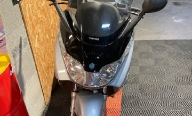 SCOOTER PIAGGIO 125 X8 2004, Saint-Étienne, Diagnostic Moto Casse