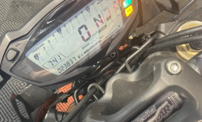 SUZUKI 1000 GSX-S, Saint-Étienne, Diagnostic Moto Casse