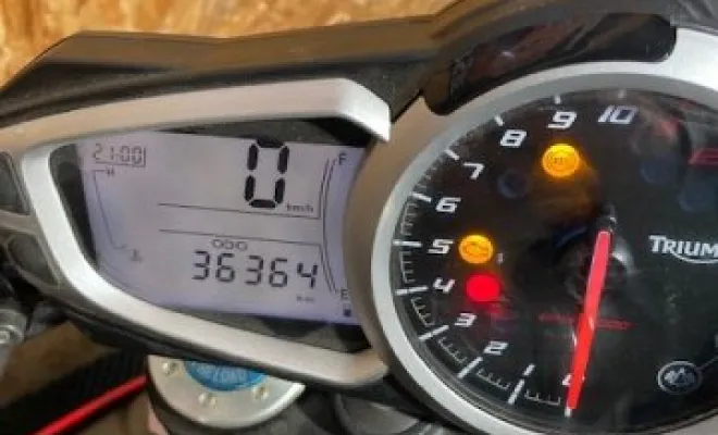 TRIUMPH 1050 SPEED R 2015, Saint-Étienne, Diagnostic Moto Casse