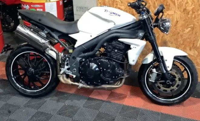 TRIUMPH 1050 SPEED TRIPLE 2008, Saint-Étienne, Diagnostic Moto Casse