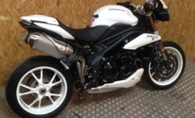 Triumph 1050 speed triple 2011 (pièces détachées), Saint-Étienne, Diagnostic Moto Casse