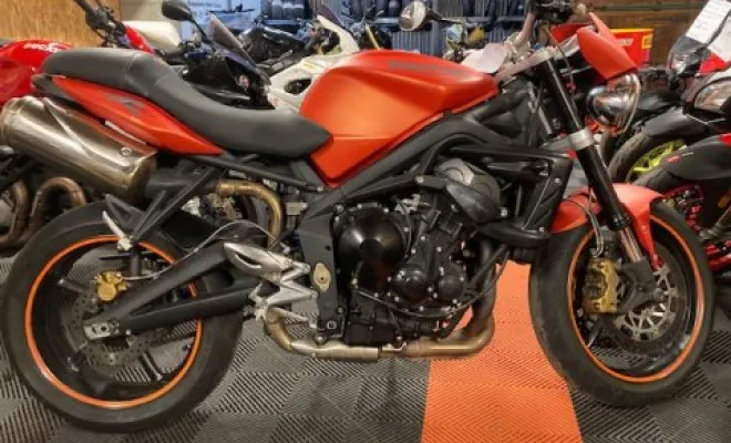 TRIUMPH 675 R 2009, Saint-Étienne, Diagnostic Moto Casse