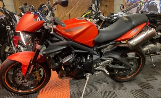 TRIUMPH 675 R 2009, Saint-Étienne, Diagnostic Moto Casse