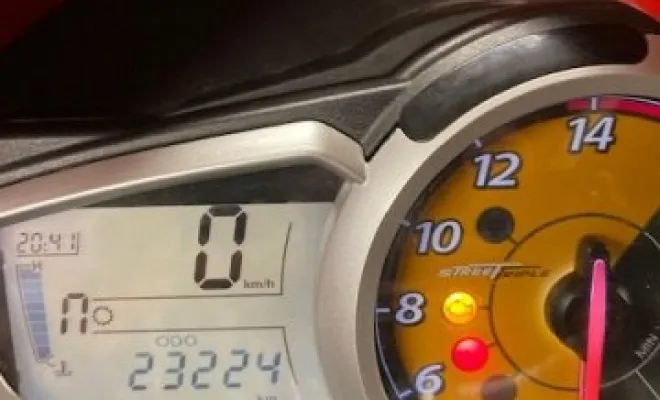 TRIUMPH 675 R 2009, Saint-Étienne, Diagnostic Moto Casse