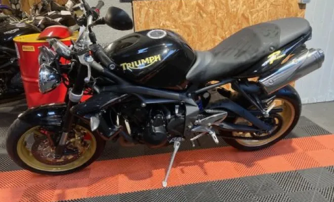 TRIUMPH 675 R 2010 PHAMTOM BALCK, Saint-Étienne, Diagnostic Moto Casse