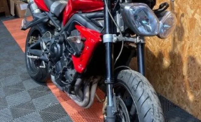 TRIUMPH 675 R 2011, Saint-Étienne, Diagnostic Moto Casse