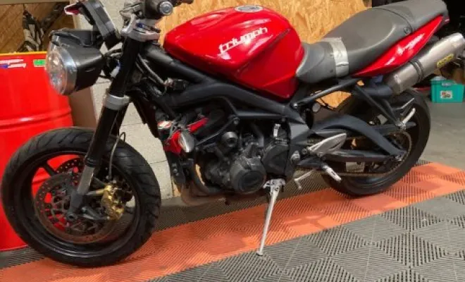 TRIUMPH 675 R 2011, Saint-Étienne, Diagnostic Moto Casse