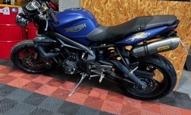 TRIUMPH 675 R STREET TRIPLE 2010, Saint-Étienne, Diagnostic Moto Casse